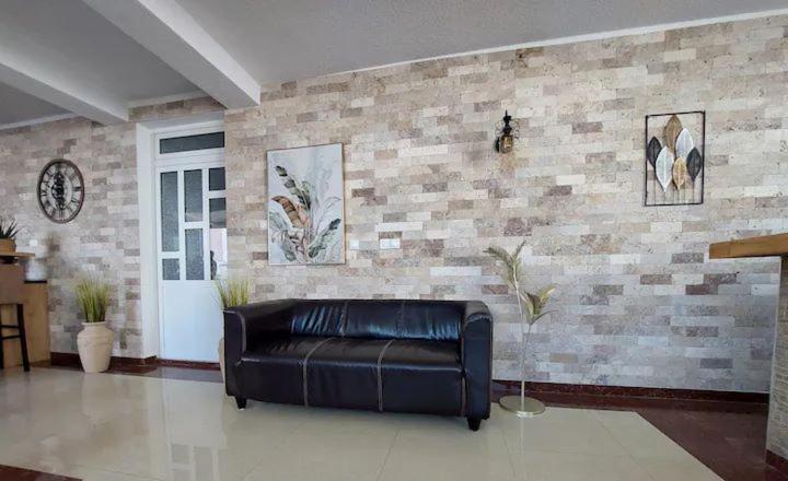 "House Muenster" Bed&Breakfast - Ulcinj Дони-Штой Экстерьер фото