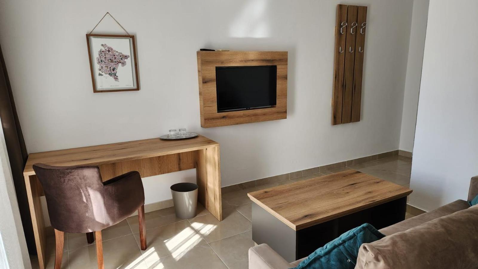 "House Muenster" Bed&Breakfast - Ulcinj Дони-Штой Номер фото