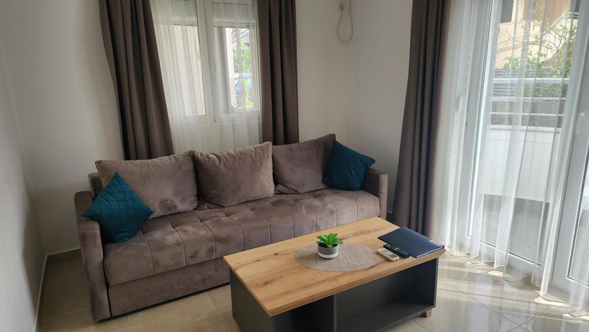 "House Muenster" Bed&Breakfast - Ulcinj Дони-Штой Номер фото