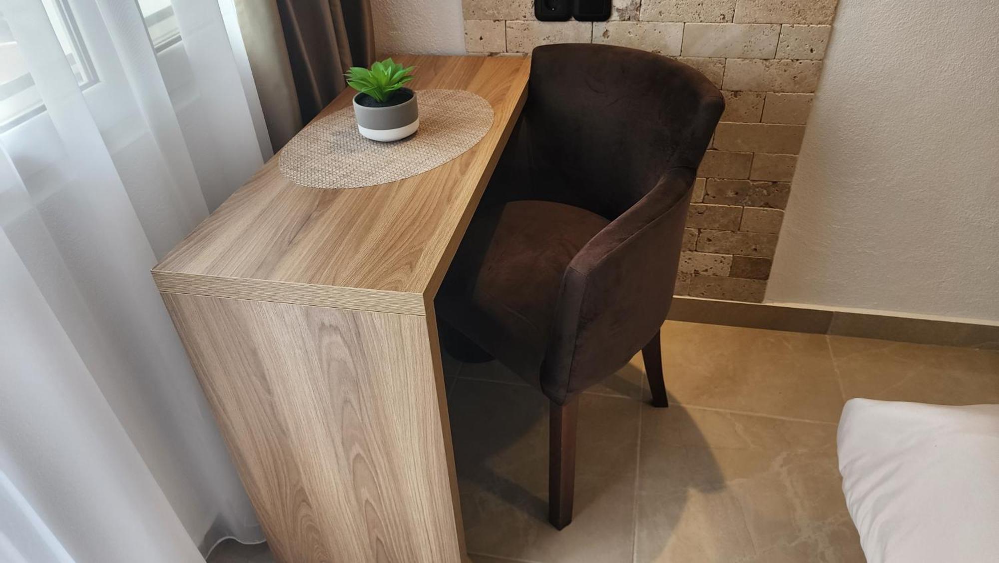 "House Muenster" Bed&Breakfast - Ulcinj Дони-Штой Номер фото