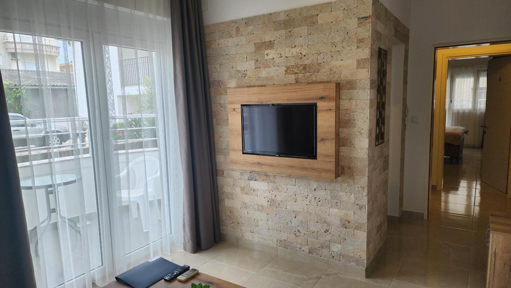 "House Muenster" Bed&Breakfast - Ulcinj Дони-Штой Номер фото